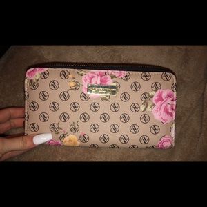 Adrienne Vittadini Wallet